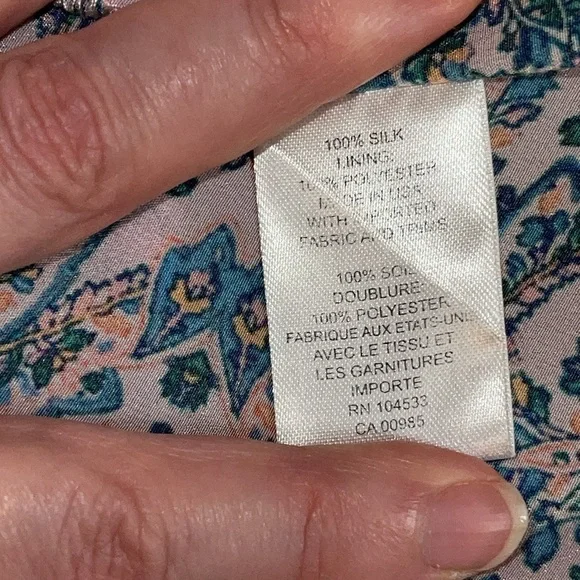Nannette lepore pink & Blue Print 💯 Silk Blouse w/ Ruffle Sleeves Sz. MD - Picture 16 of 16